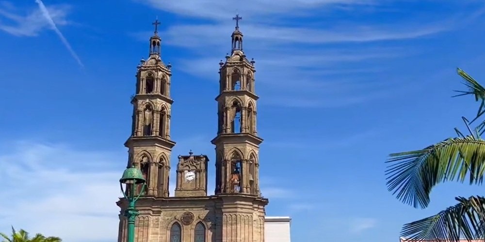 La Catedral de la Asuncion de Tepic: Un Gigante de Piedra, Fe y Misterio